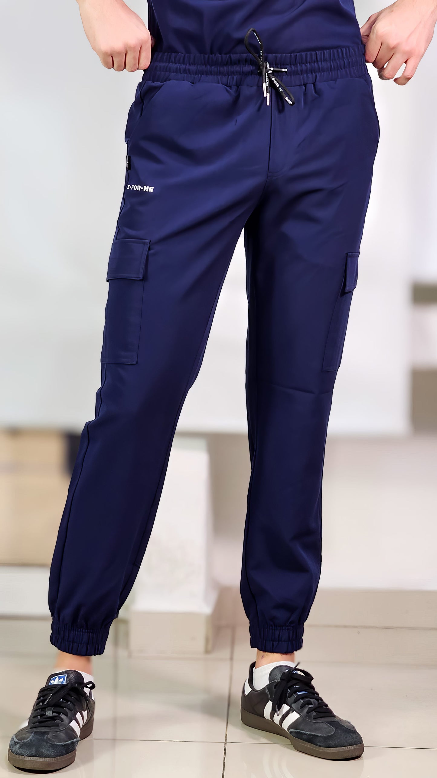 Jogger Antifluido Hombre 300 Azul Marino