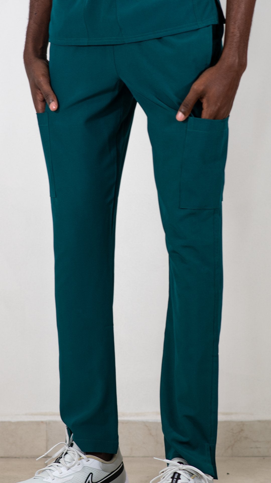 Pantalon Quirurgico Hombre 5 Bolsas Verde Botella F.W