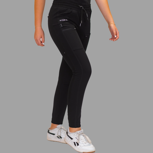Jogger Quirúrgico Negro Mujer Antifluido Scrubs 300