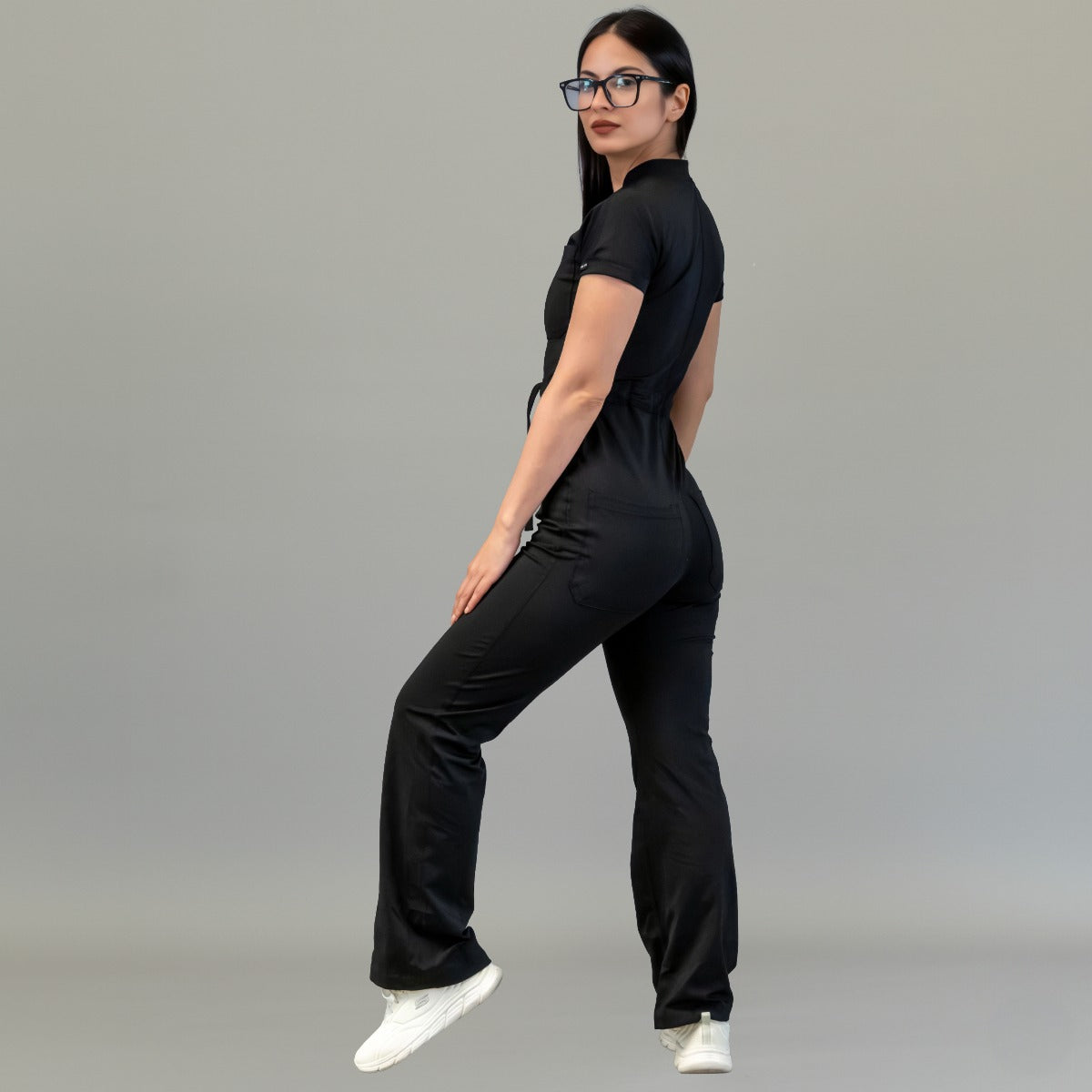 Jumpsuit Quirúrgico Mujer Estilo 945 Negro Super Stretch Manga Corta