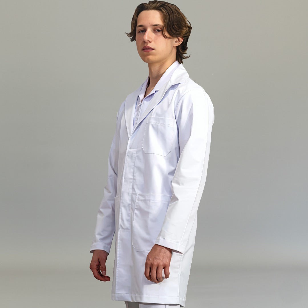 Bata médica blanca antifluido stretch para caballero, vista de tres cuartos