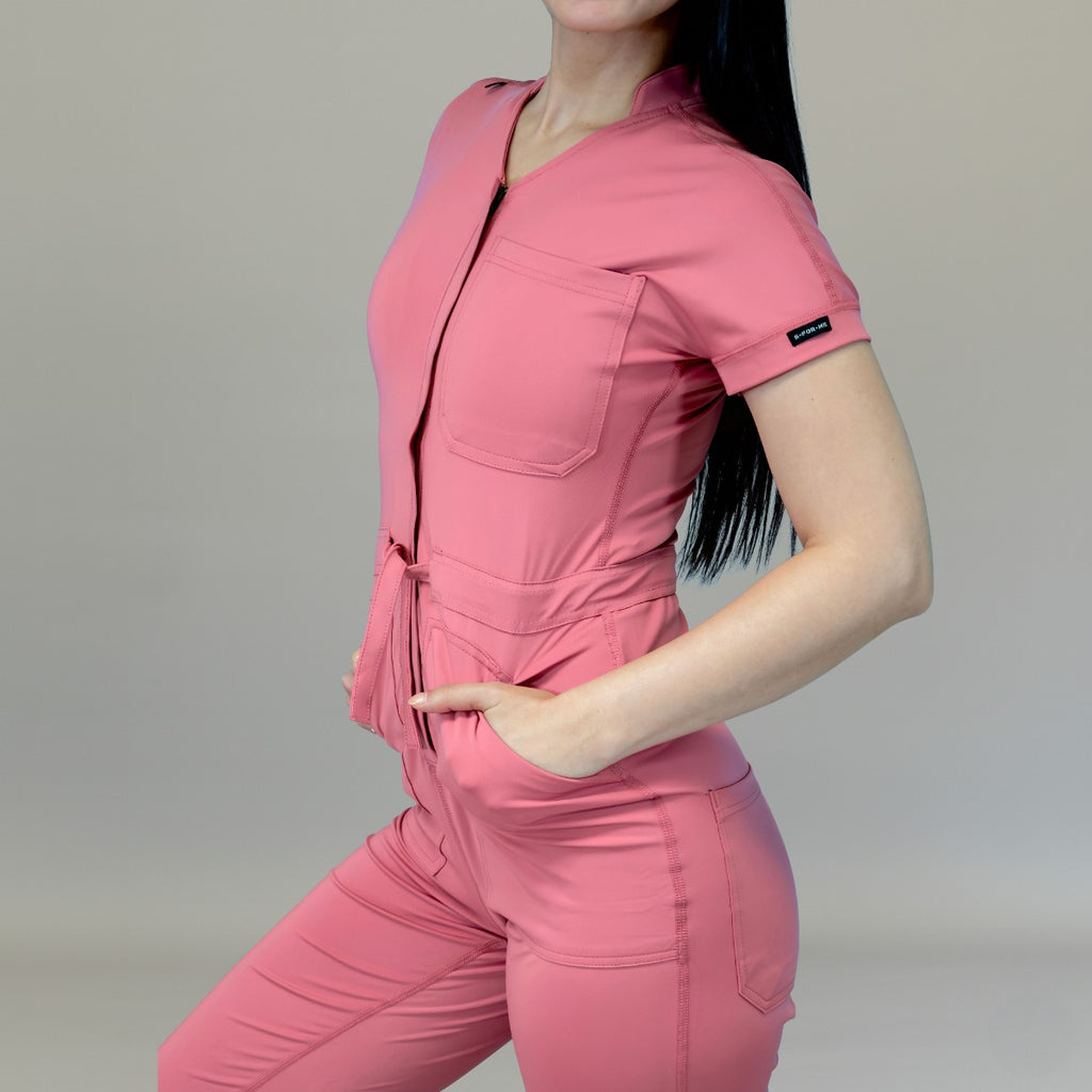 Jumpsuit Quirúrgico Mujer Estilo 945 Palo de Rosa Super Stretch Manga Corta