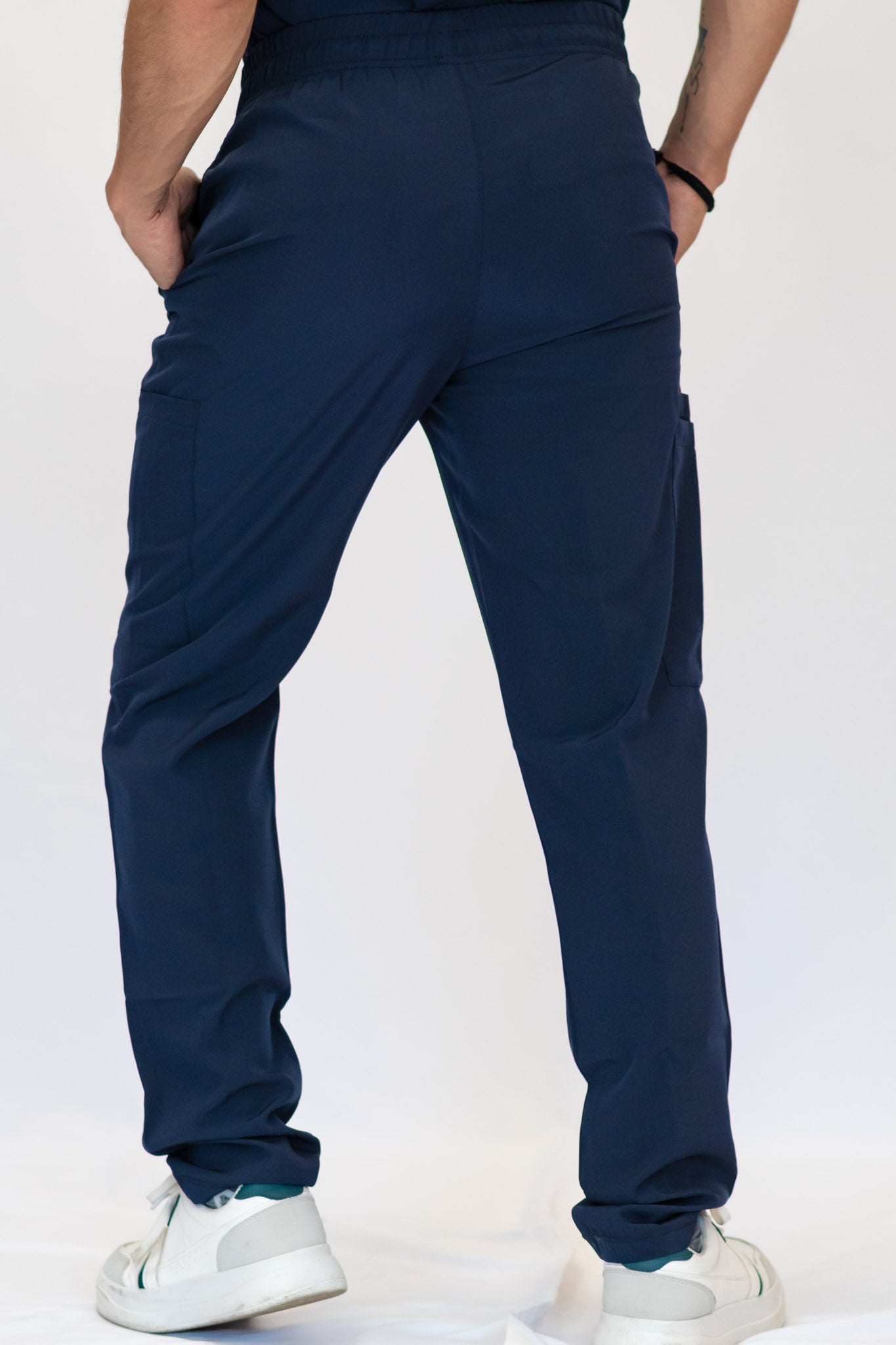 Pantalon Quirurgico Hombre 600 5 bolsas Azul Marino Antifluido FW