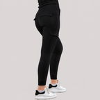 Jogger quirúrgico negro Scrubs 901 — vista trasera tres cuartos con bolsillos laterales