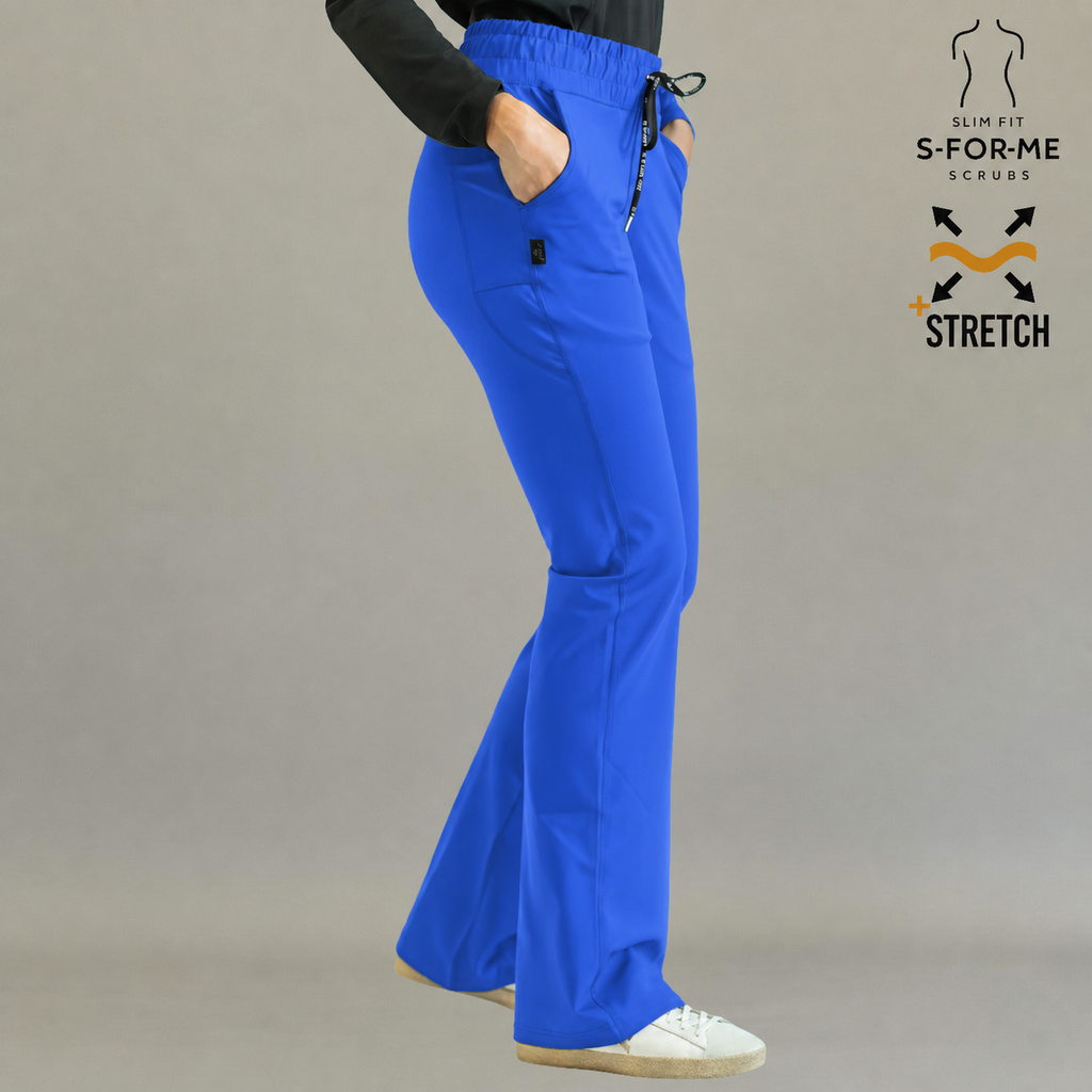 Pantalón quirúrgico mujer 915 Azul Rey campana Super Stretch — vista lateral silueta acampanada