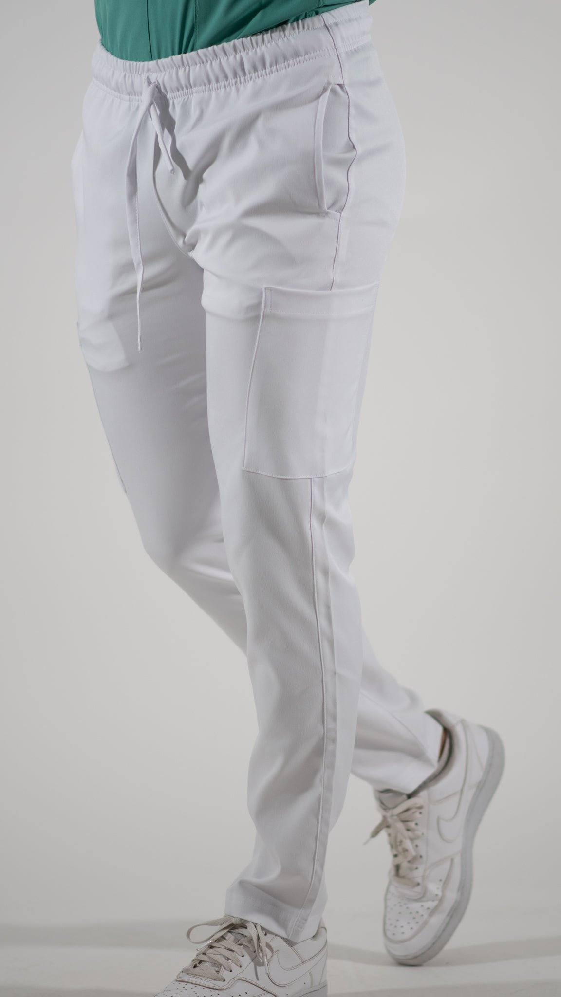 Pantalon Hombre 5 bolsas alviero antifluido Blanco.